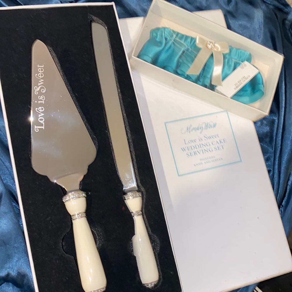 Wedding set bundle!! Wedding cake serving set and garter belt